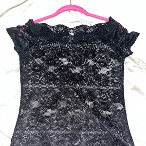 Tristan Short Sleeve Black & White Lace Tops Scallop Neckline. 🖤🤍